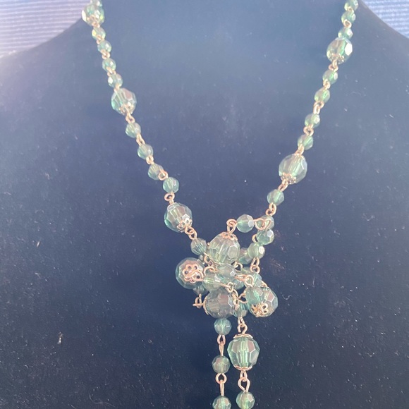 Necklace - Long Green and Gold, Bead and Chain. - Picture 5 of 5